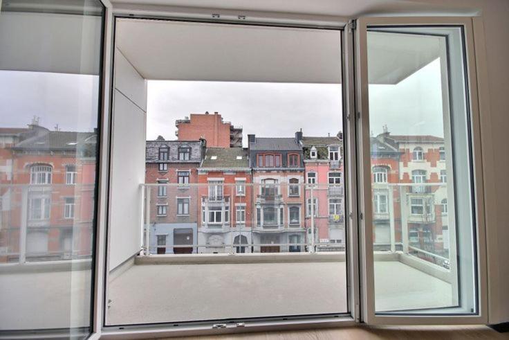 Superbe Appartement Neuf Et Moderne A Liège Exterior foto
